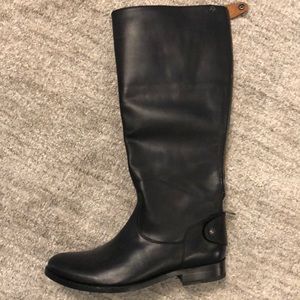 Frye black boot
